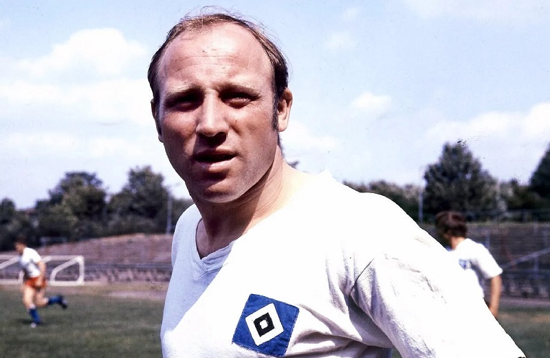 Cựu cầu thủ Uwe Seeler ghi đậm dấu ấn đối với đa số giới trẻ